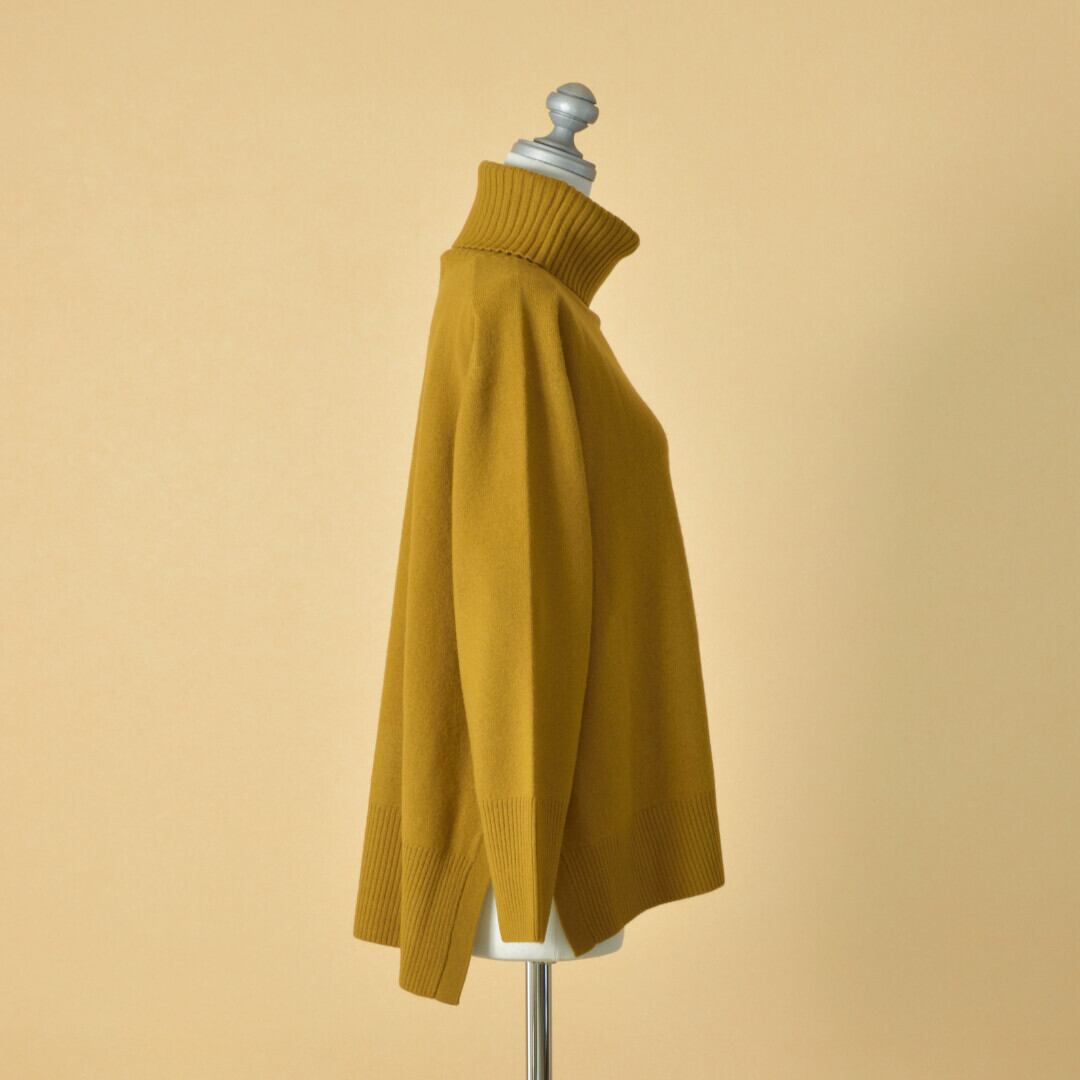 prit プリット ラグランスリーブタートルネックニット・マスタード