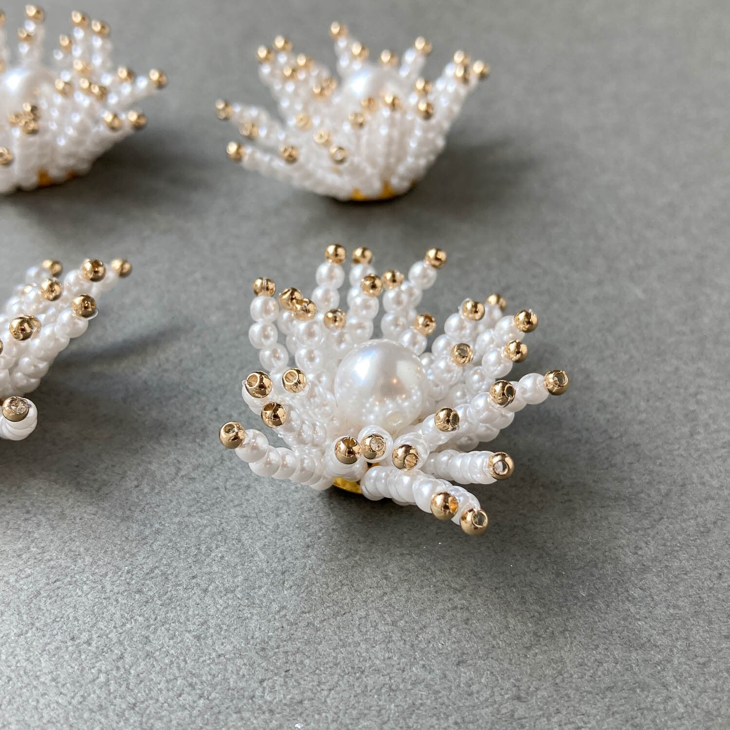 中心大きなパールのシャワー台パーツ | Dua-アクセサリーパーツショップ