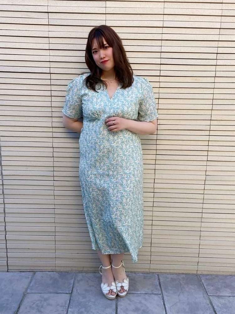 レトロ花柄vネックワンピース ガーリーコーデ パフスリーブ かわいい シンプル ミモレ丈 大きいサイズ 韓国 Ch4199 可愛い大きいサイズ韓国レディースファッション通販 Chulachula チュラチュラ