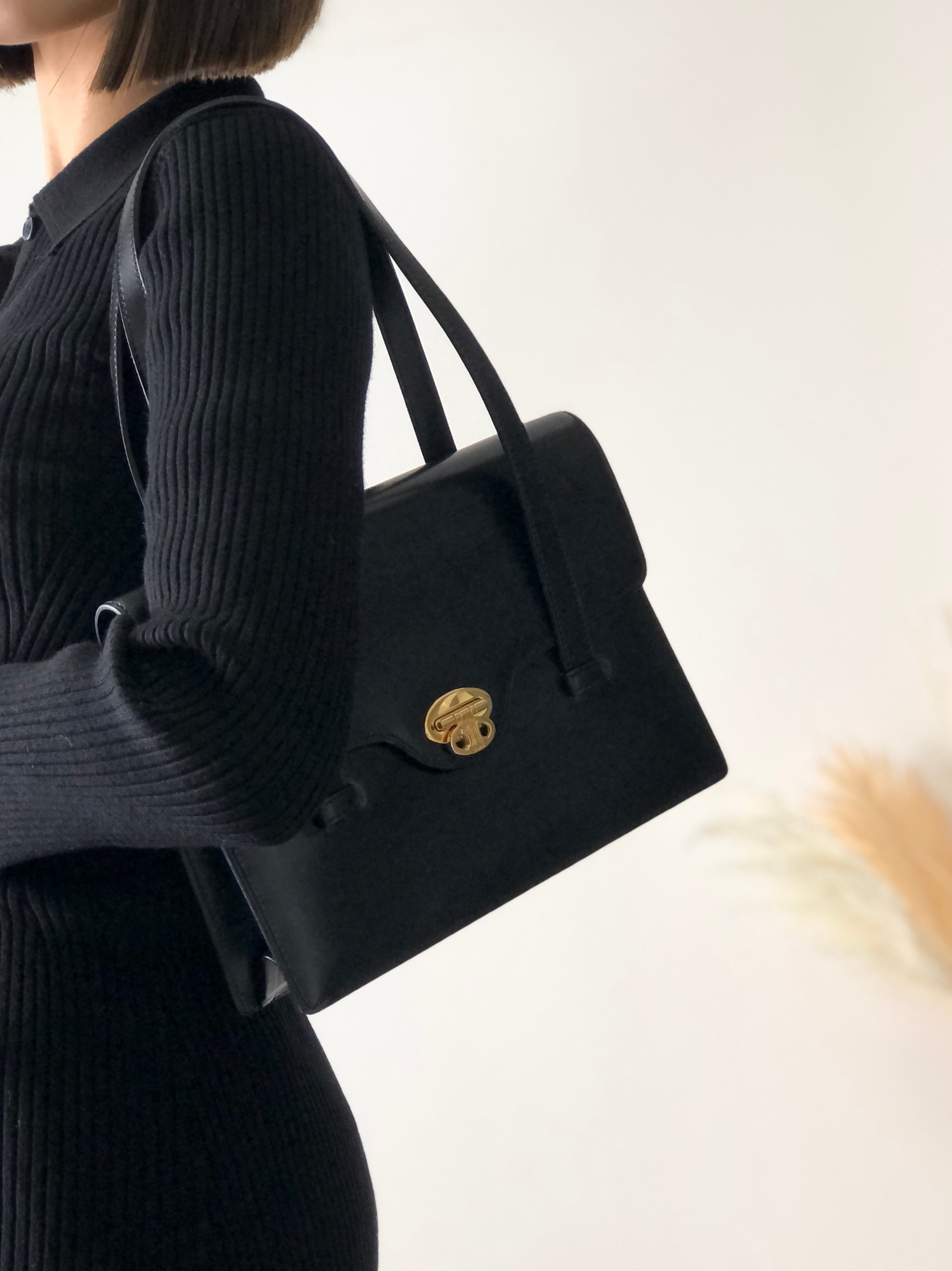 CELINE セリーヌ トリオンフ レザー フラップ ハンドバッグ ブラック