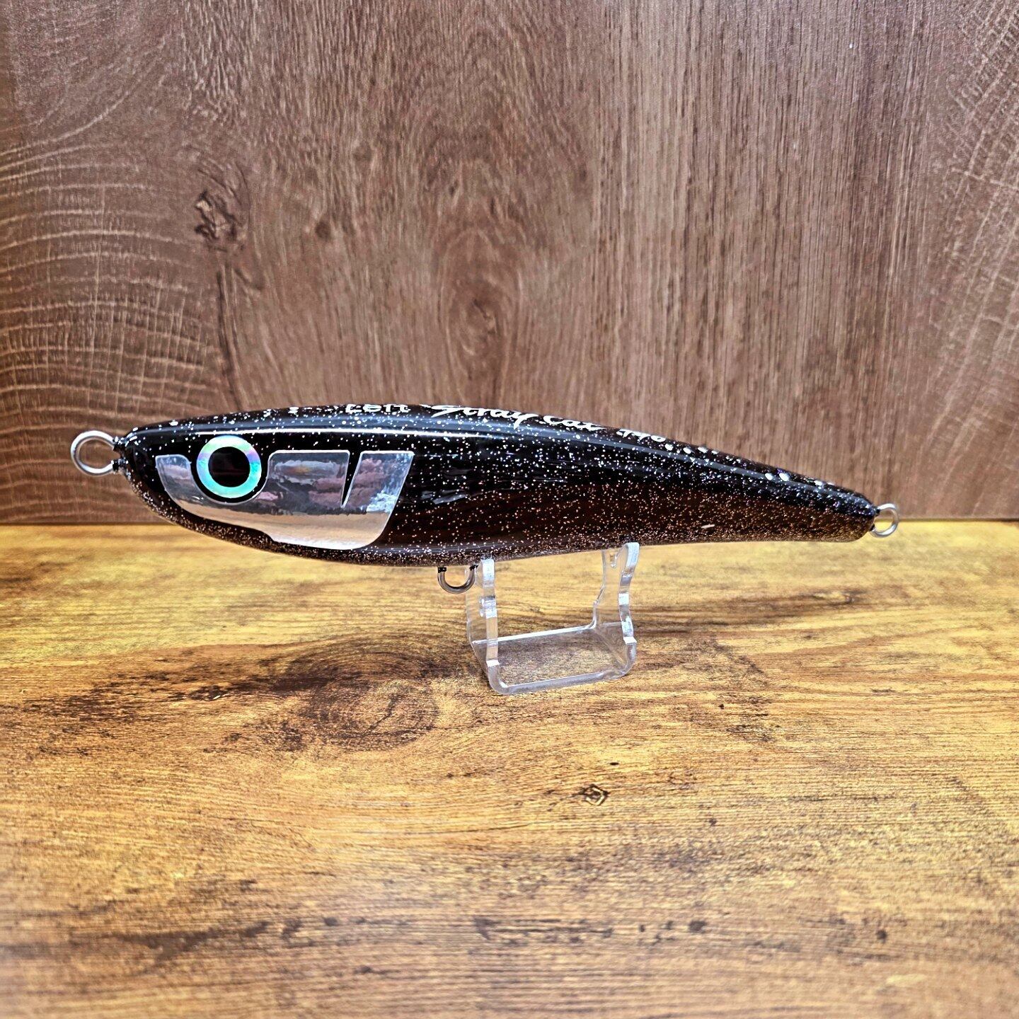 Left Stray Cat 190 | CLEVER FISH