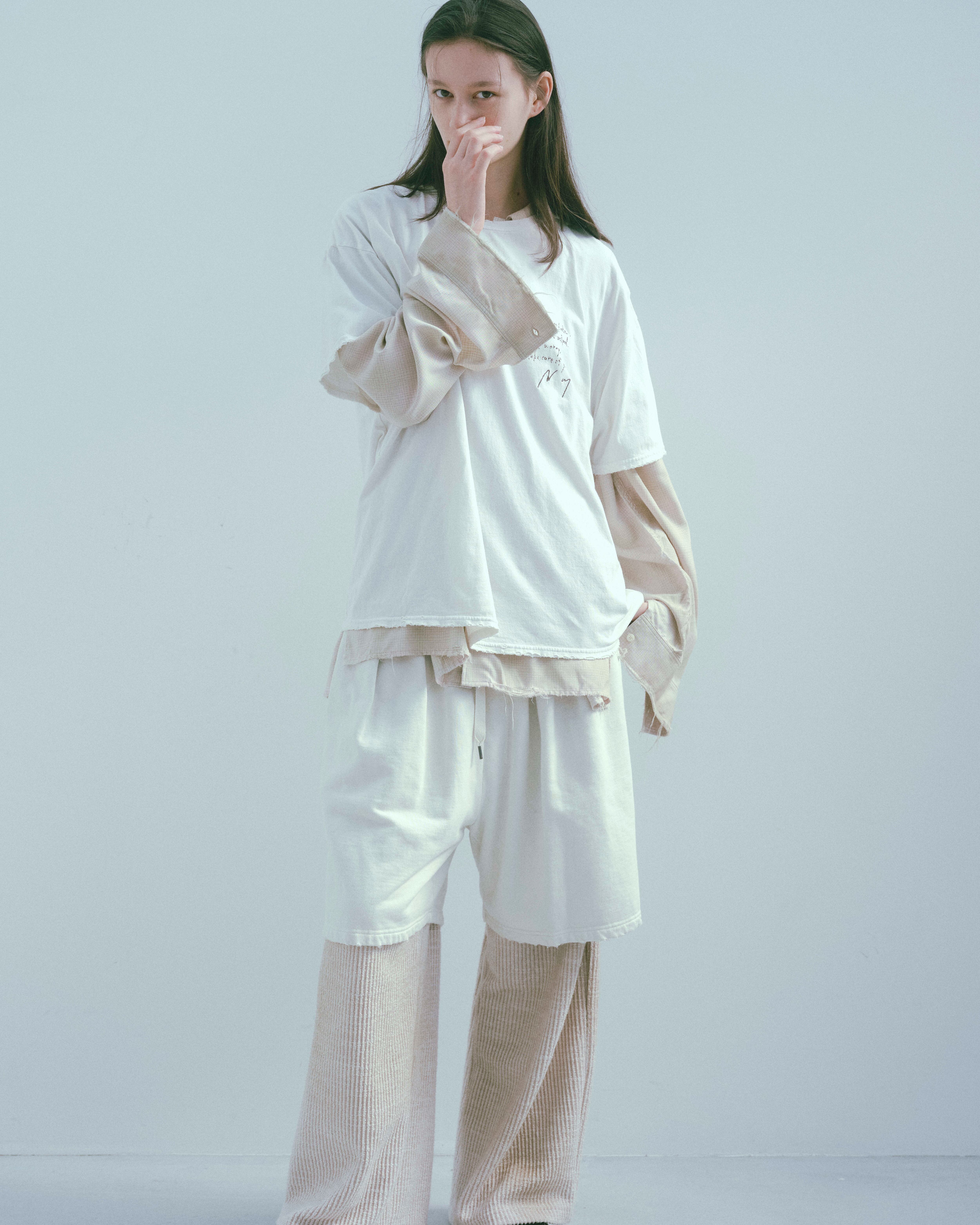ANCELLM / 3/4 TUCK SWEAT SHORTS(ASH GRAY) | THE MODERN AGE