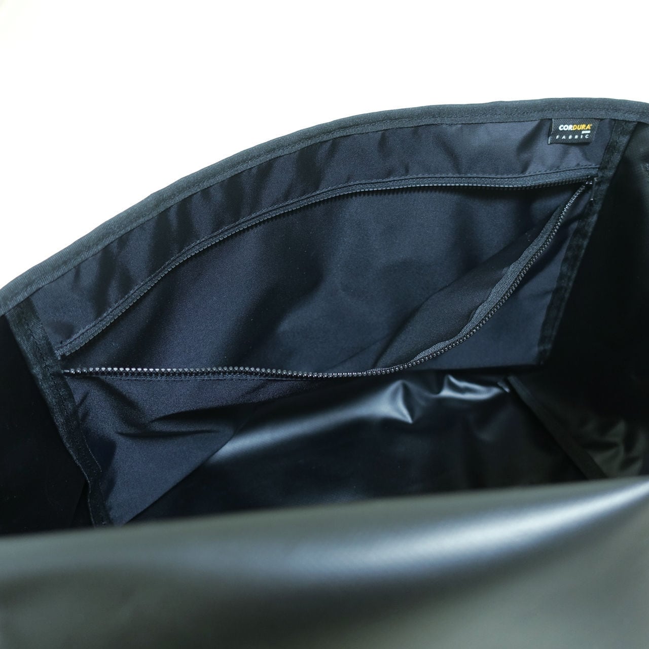 BLUELAG メッセンジャーバッグ右肩掛け BLUELAG メッセンジャーバッグ右肩掛け BLUE LUG* the messenger