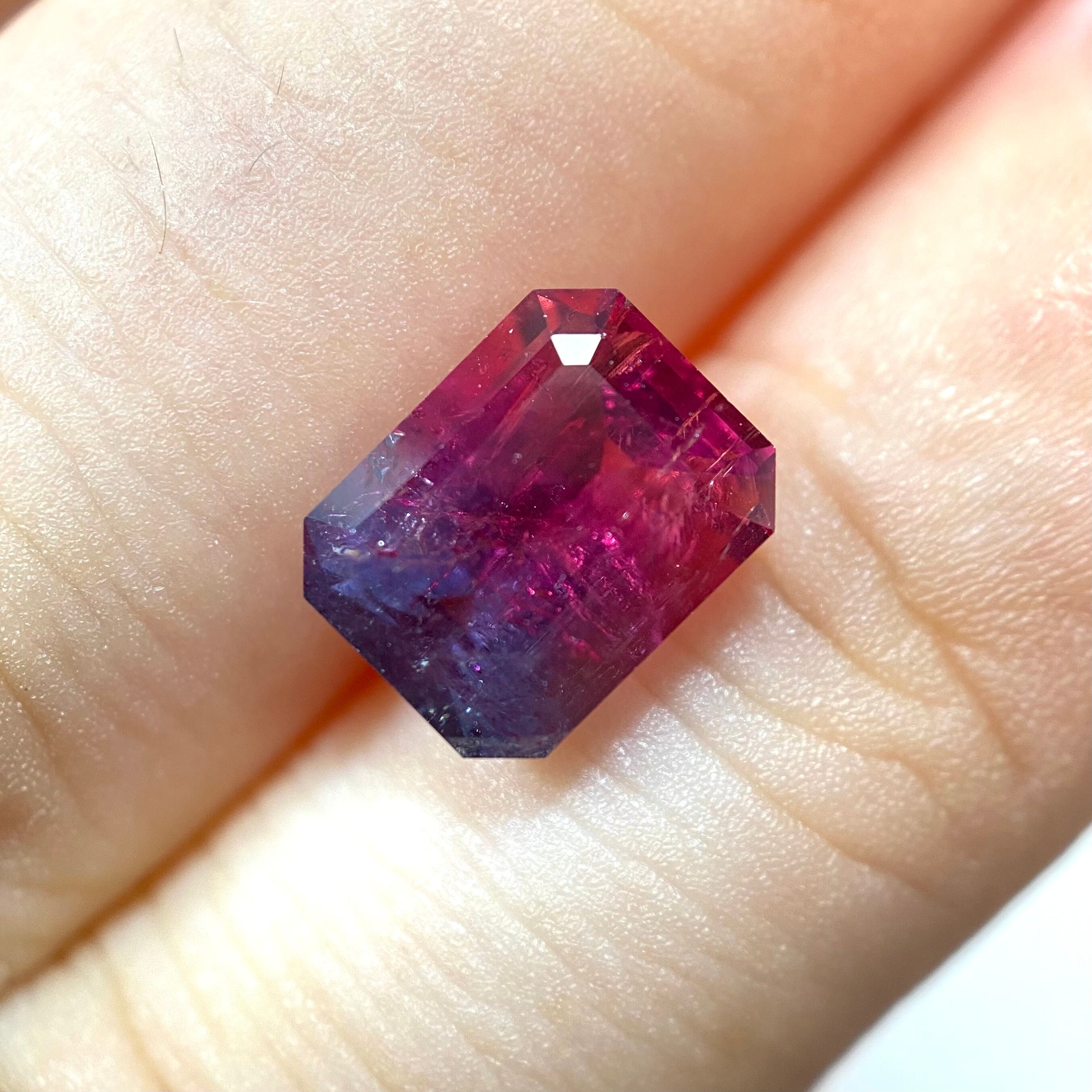 毒々しく鮮やかなバイカラートルマリン