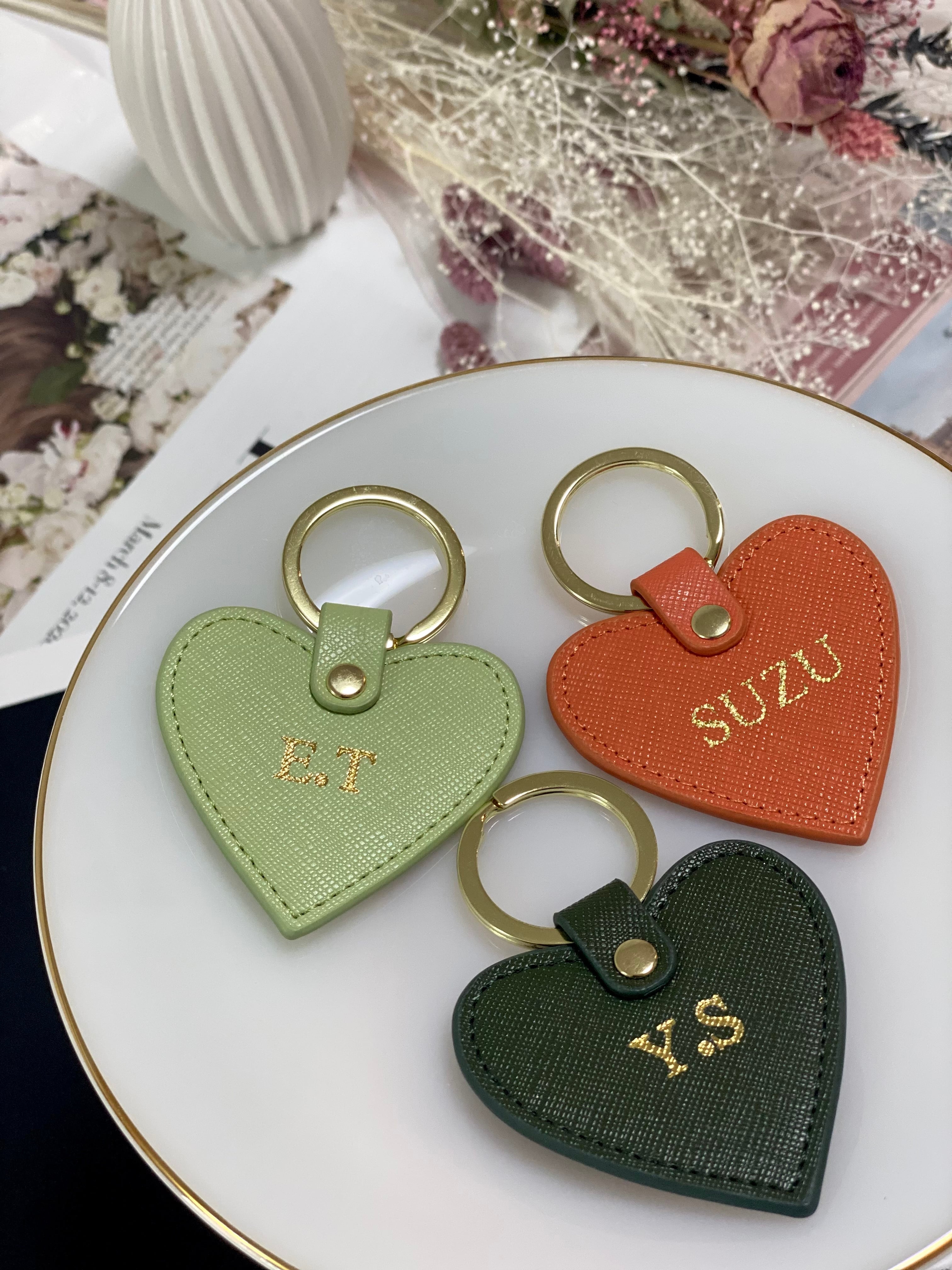 名前入れ可】全15色 本革ハート型刻印キーリング | ROSE AURA