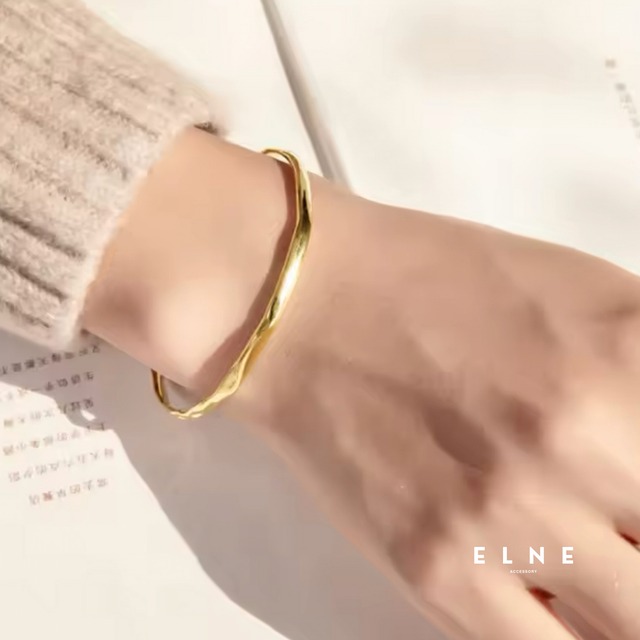 グレースウェーブバングル