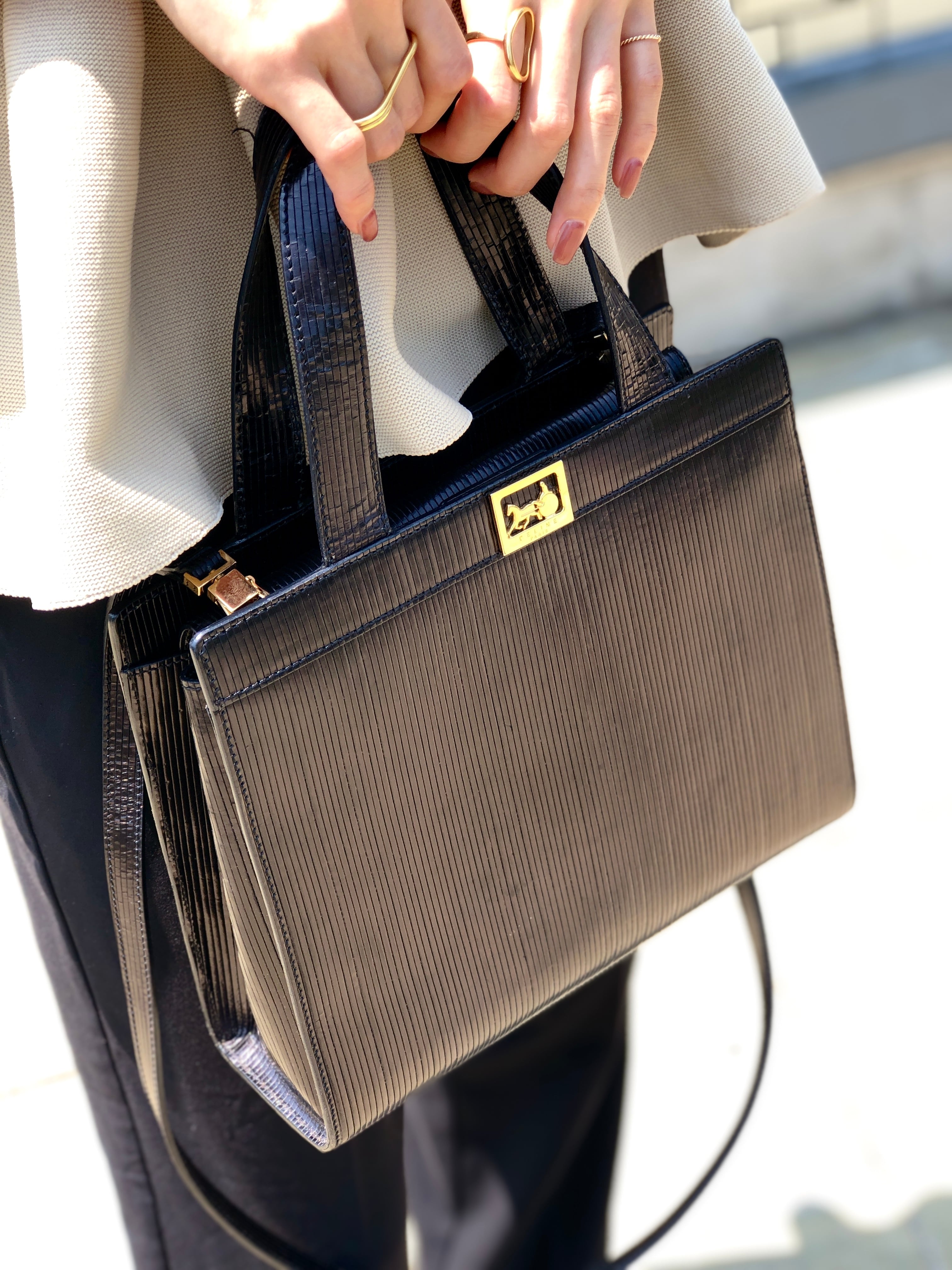 CELINE セリーヌ ホースキャリッジ 馬車 金具 型押しレザー