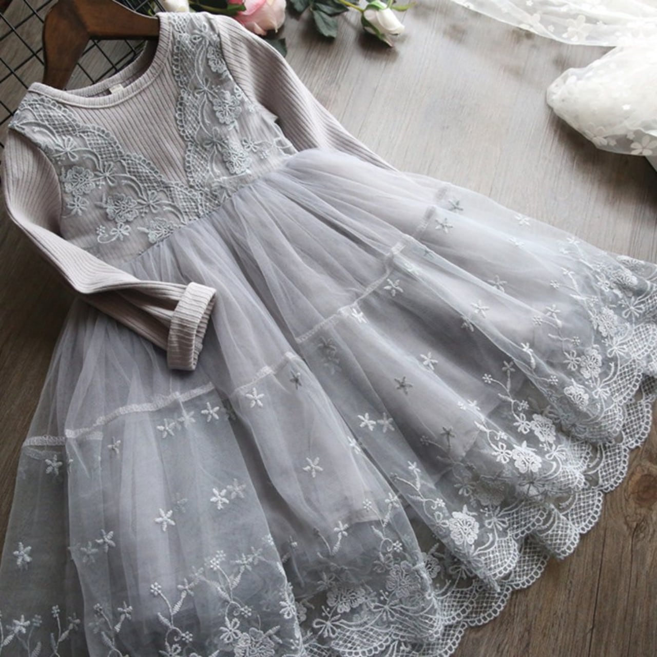flower princess dress / gray│ キッズ フラワーレース ワンピースドレス 刺繍レースドレス 長袖 誕生日パーティー 結婚式