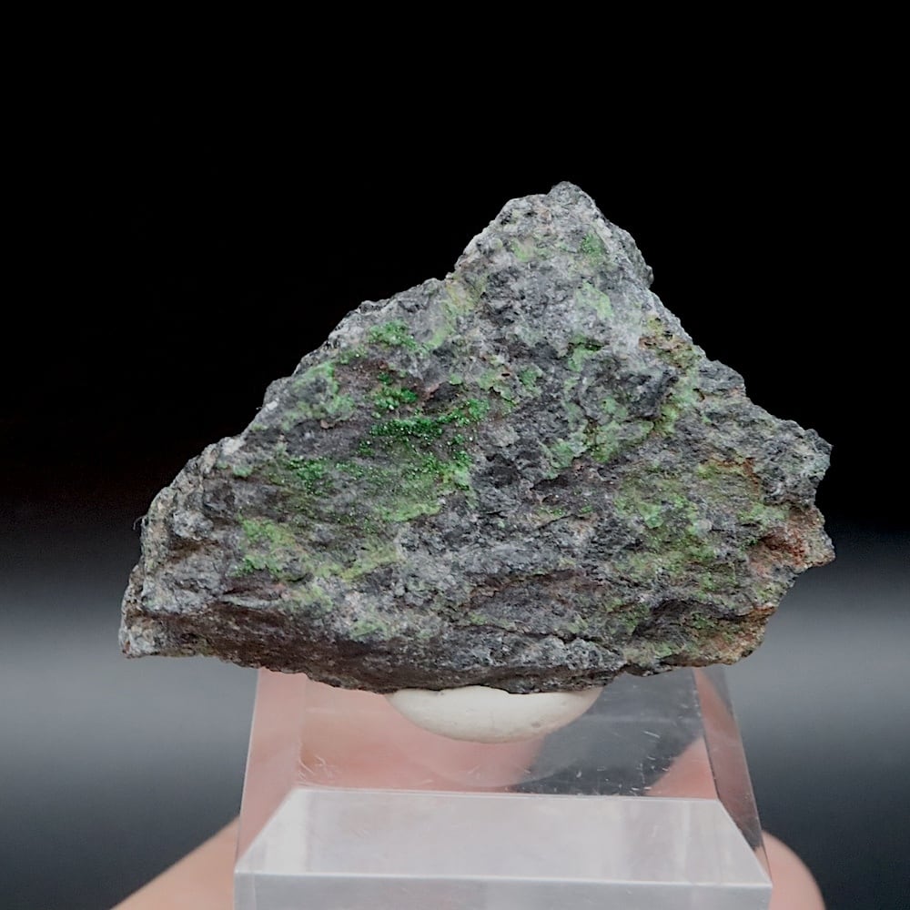 カリフォルニア産！ ウバロバイト 21.5g UV046 原石 鉱物 天然石