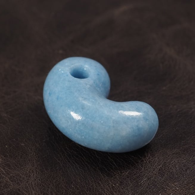 ビオランの空色勾玉 10.9g Sky Blue Violane Magatama | URUWA 工房 うるわ