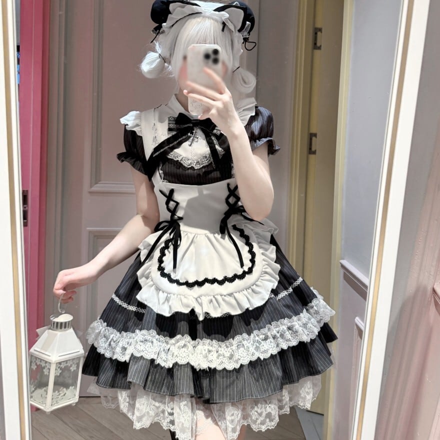 ゴスロリ ヴィンテージ風の甘くてクールなサブカル系 ストライプメイド