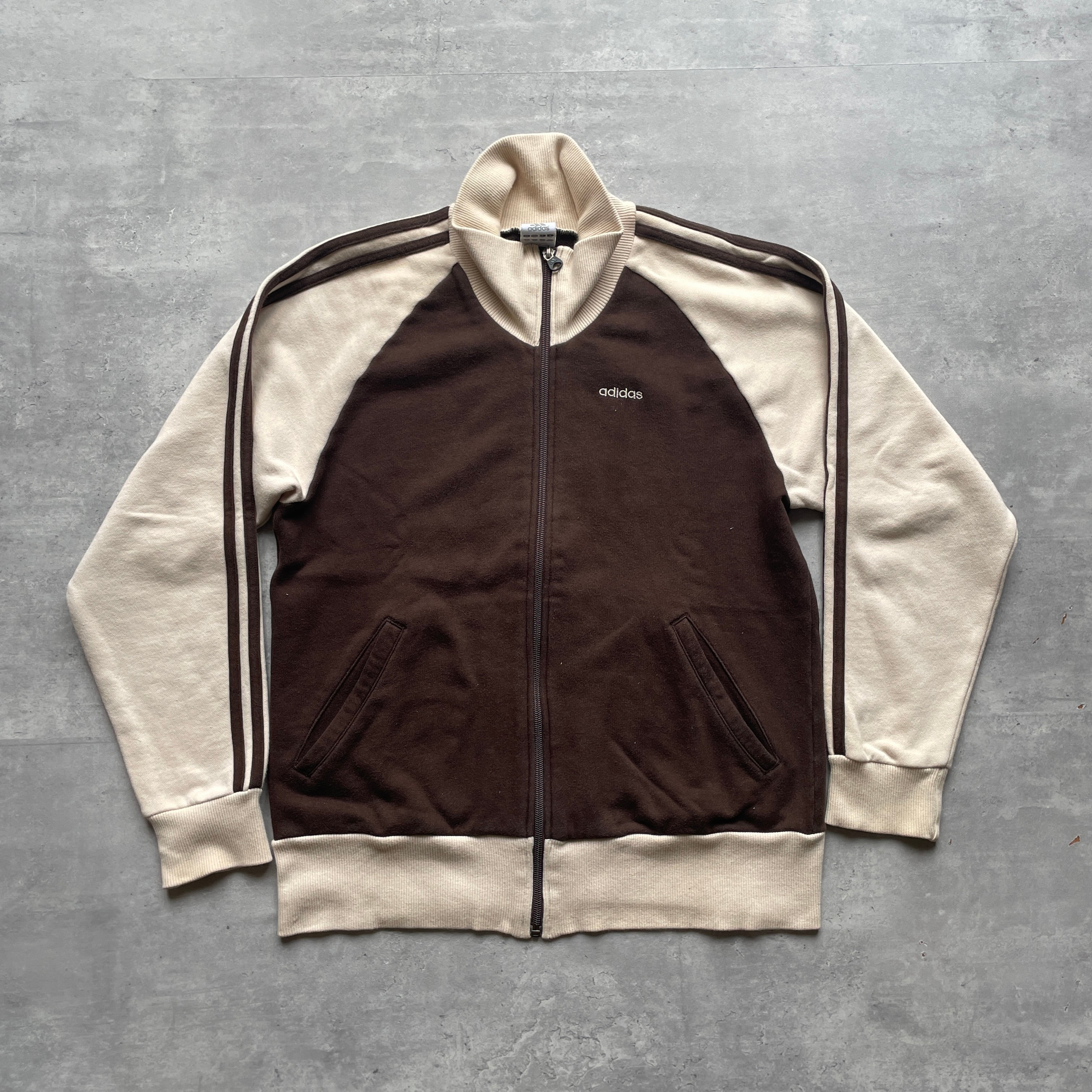 adidas トラックジャケット ベージュ 求める adidas トラックジャケット ベージュ 求める