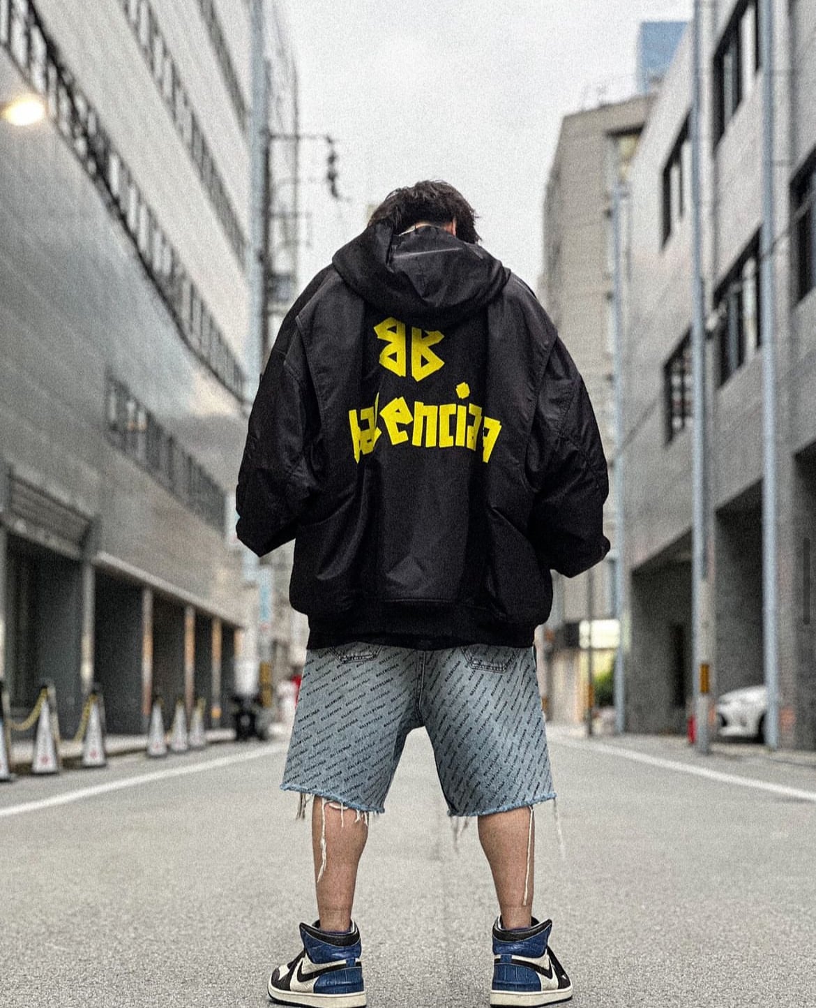 BALENCIAGA】Light Hooded Bomber(BLACK) | AYIN BALENCIAGA】Light Hooded Bomber(BLACK) | AYIN