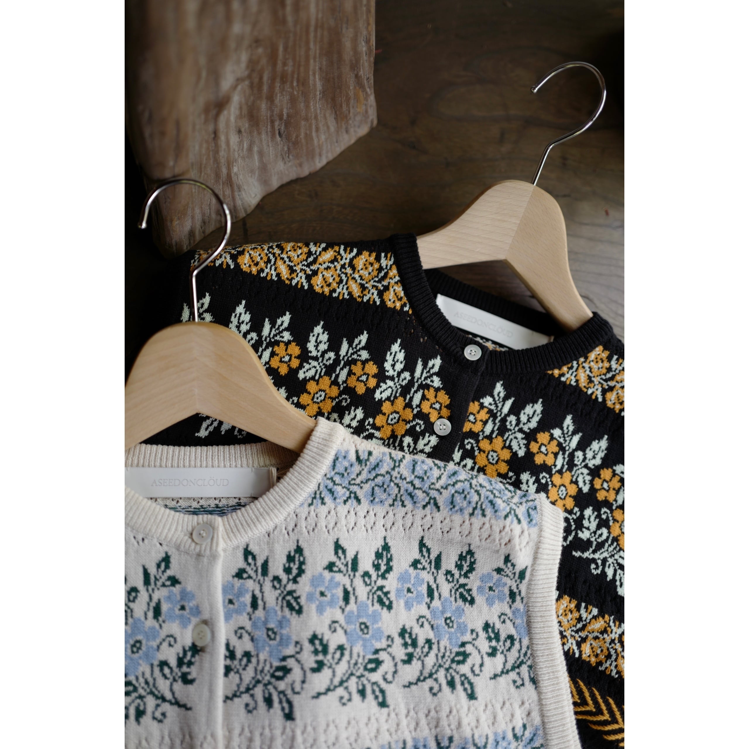 ASEEDONCLÖUD │ flower jacquard knit vest(off white, black)