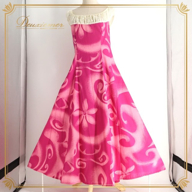 フラダンス 衣装 CC Fashions CCファッション ワンピース ドレス ピンク系 ティアレ柄 花柄 植物柄 ハワイアンプリント ハワイアン アロハ フラ ダンス レッスン 練習 ホワイト系 ハワイアンダンス レース 透け感 フレアスカート 華やか 鮮やか かわいい おしゃれ 上品