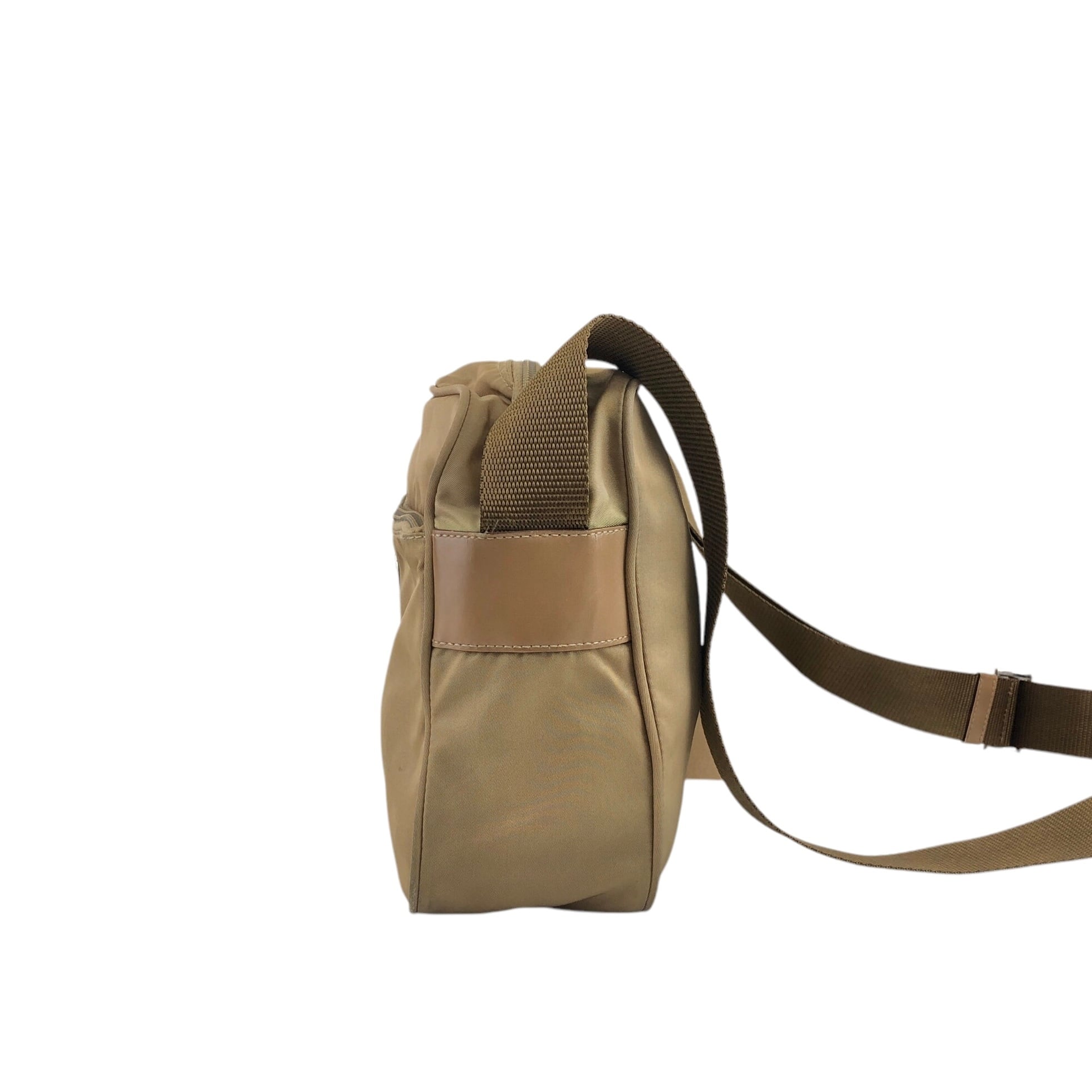 プラダ メッセンジャーバッグ レザー×ナイロン キルティング 三角ロゴ ベージュ プラダ メッセンジャーバッグ レザー×ナイロン キルティング 三角ロゴ