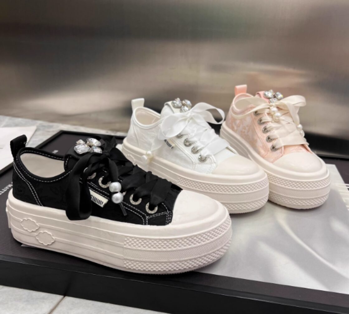 3color 周りと差がつく！刺繍デザインがお洒落♡厚底スニーカー