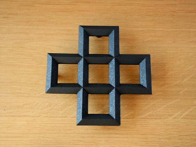 ネコポスOK］鋳心ノ工房 鍋敷 組格子B【 日本製 山形 鋳物 増田尚紀