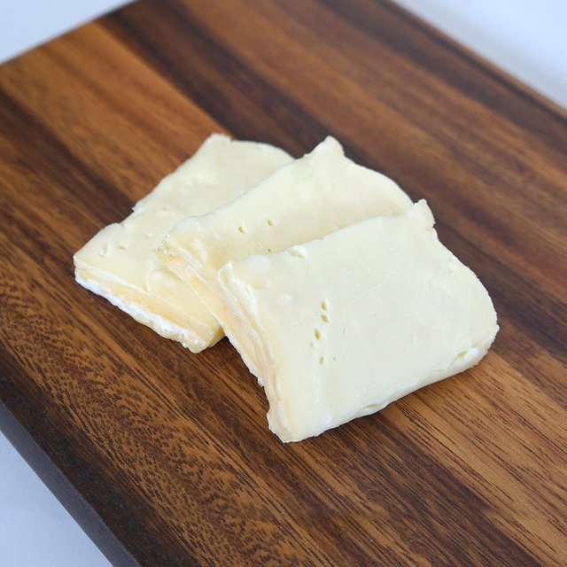 ウォッシュ チーズ タレッジョ 0g イタリア産 毎週水 金曜日発送 洞窟熟成 男の台所