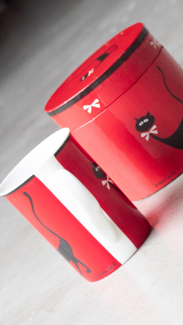"Christopher Vine Design" used Gattino mug
