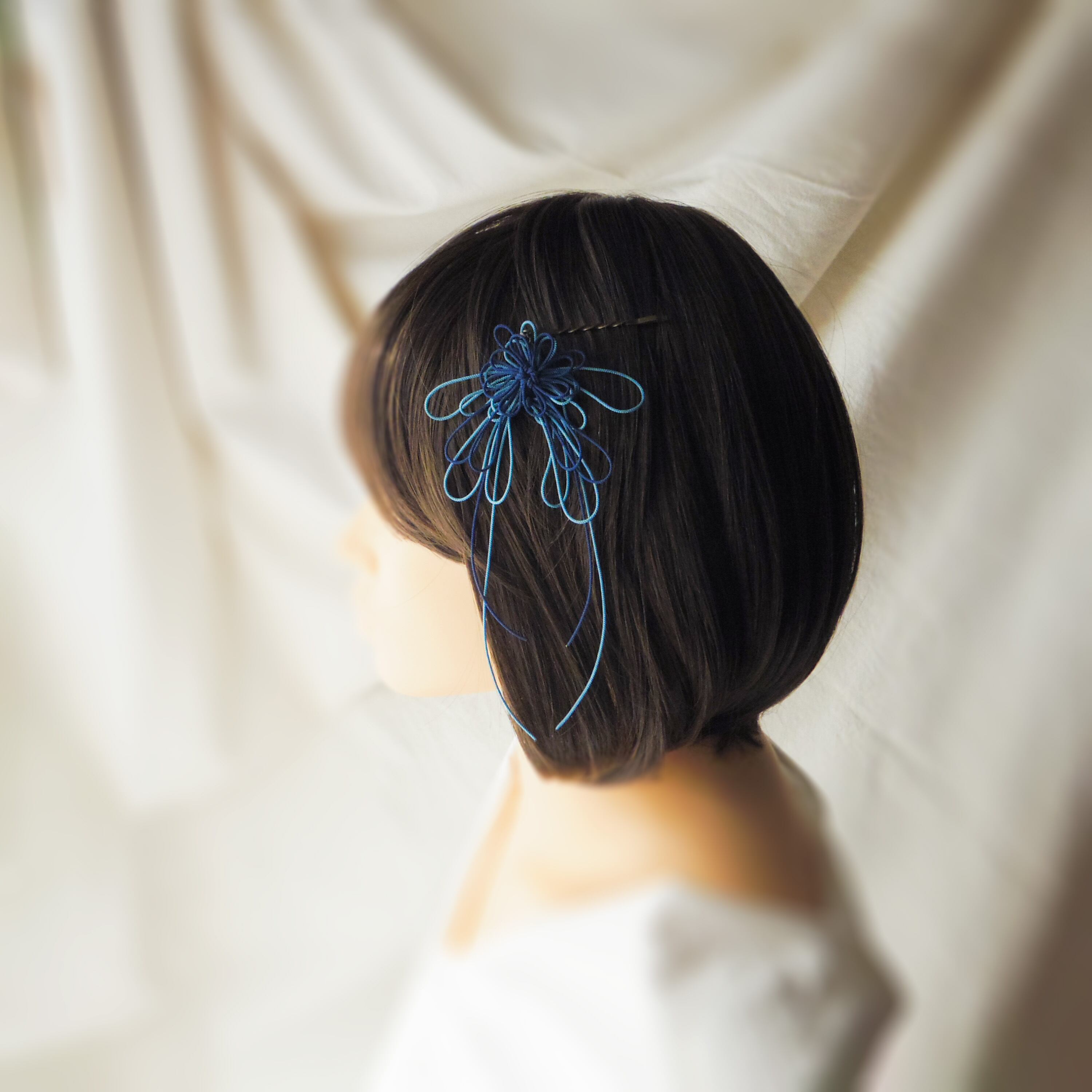 飾り結びヘアピン「映り、そよや」(濃青×縹)【軽量快適】ショートヘアも簡単和風アレンジ。