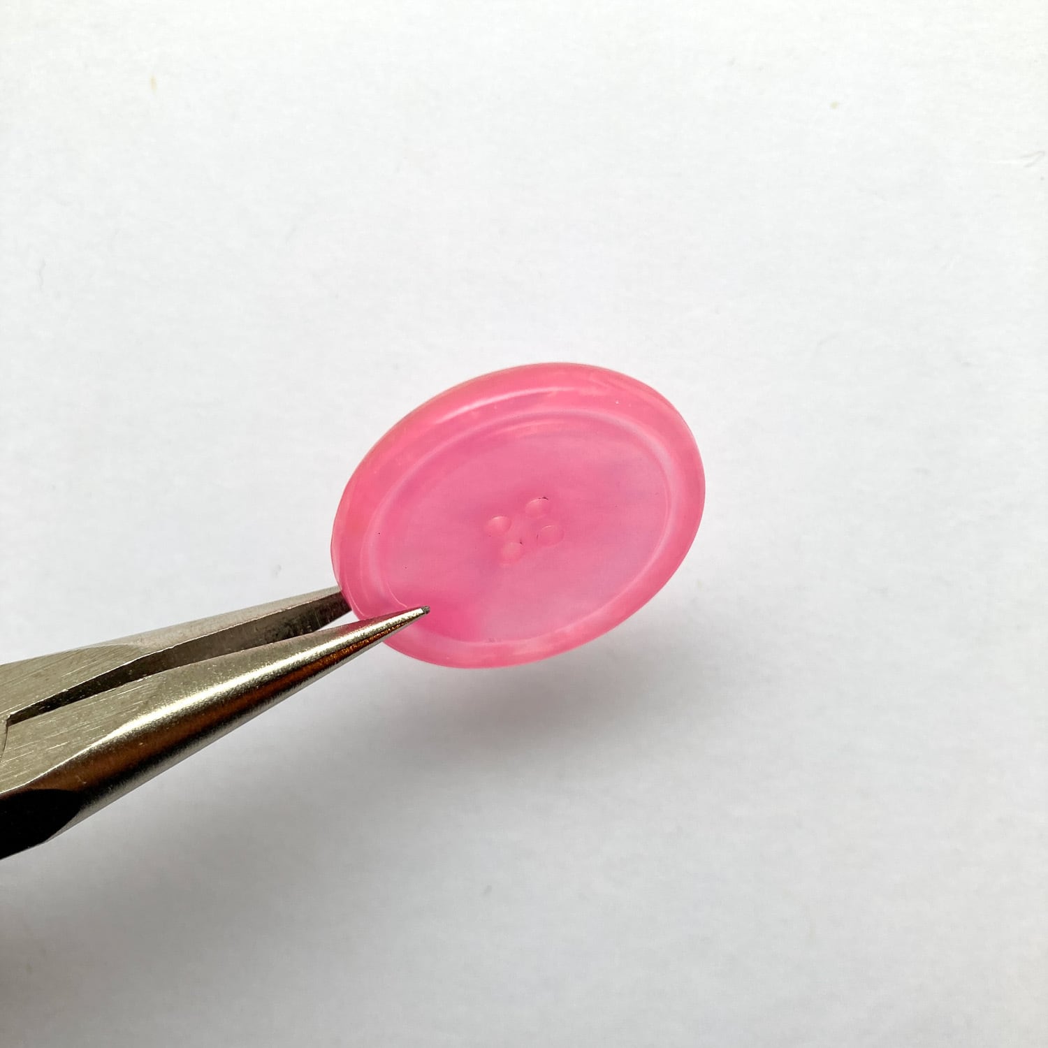 ピンク4つ穴ボタン（30mm） | Dua-アクセサリーパーツショップ