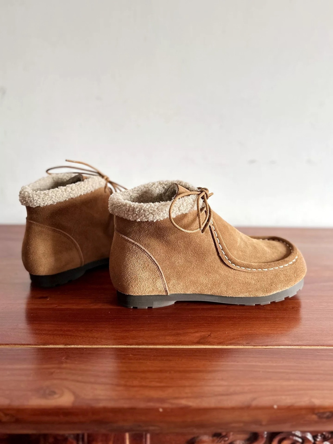 Nordique Leather Lace-Up Boa Boots F0872