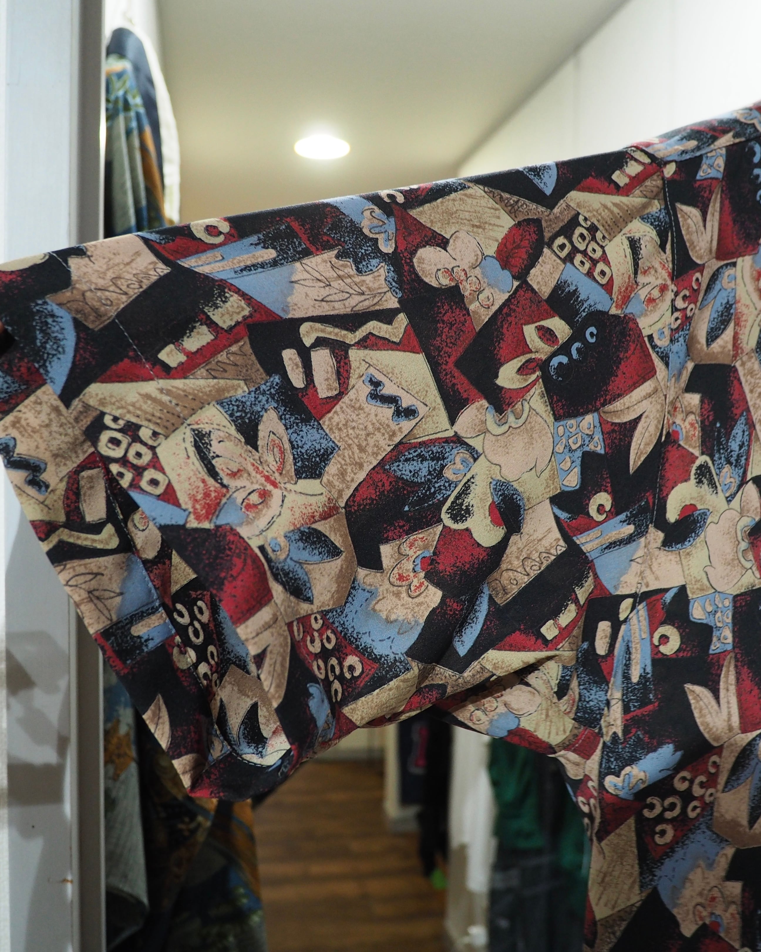 1990s Beautiful Dark Tone All Over pattern vintage loose SS shirt