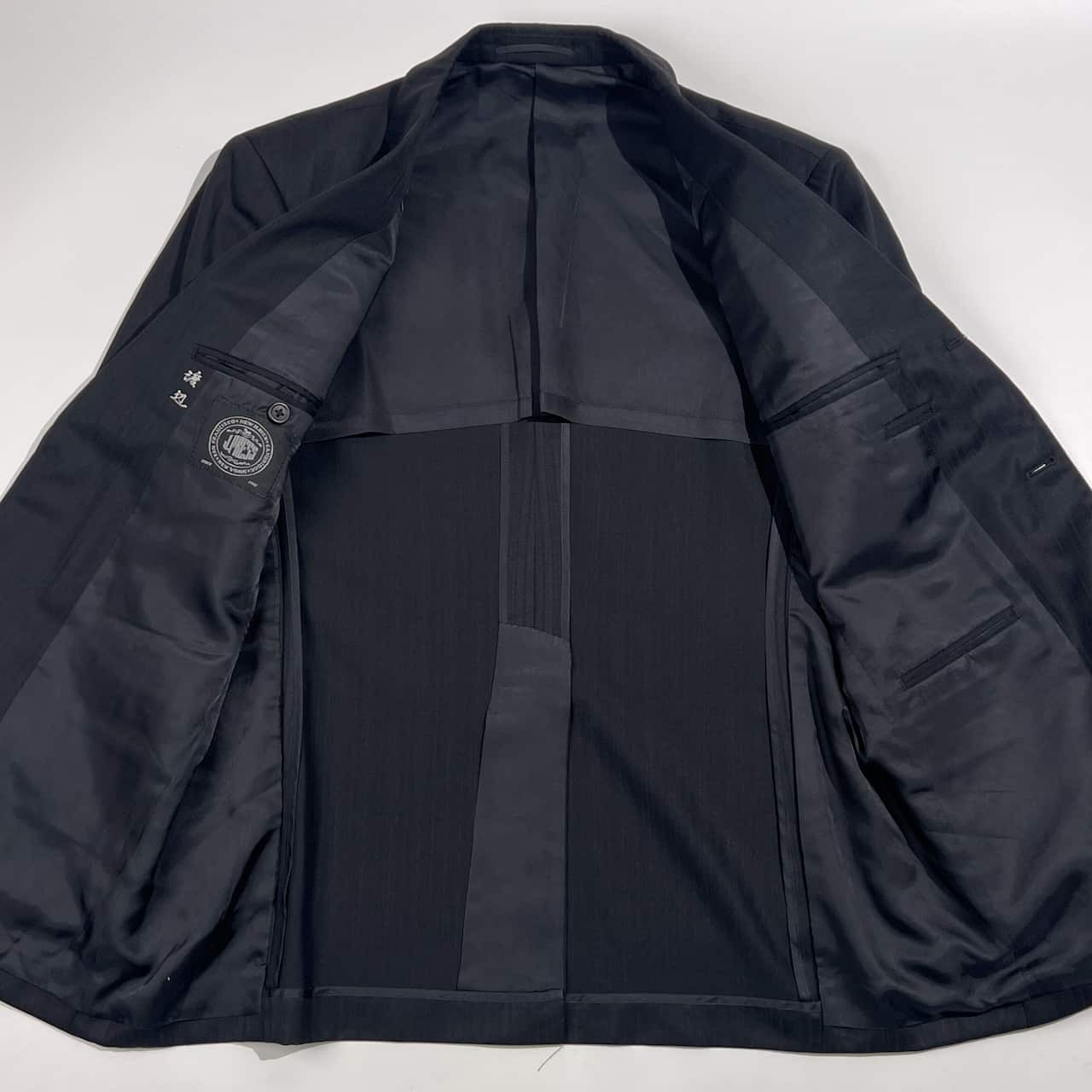 上下 J.PRESS ジェイプレス セットアップ シャドーストライプ テーラードジャケット 裾ダブル スラックス スーツ 94-84-170/ブラック系 メンズ