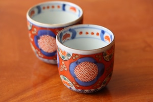 覗き猪口 伊万里焼 色絵 花蝶文