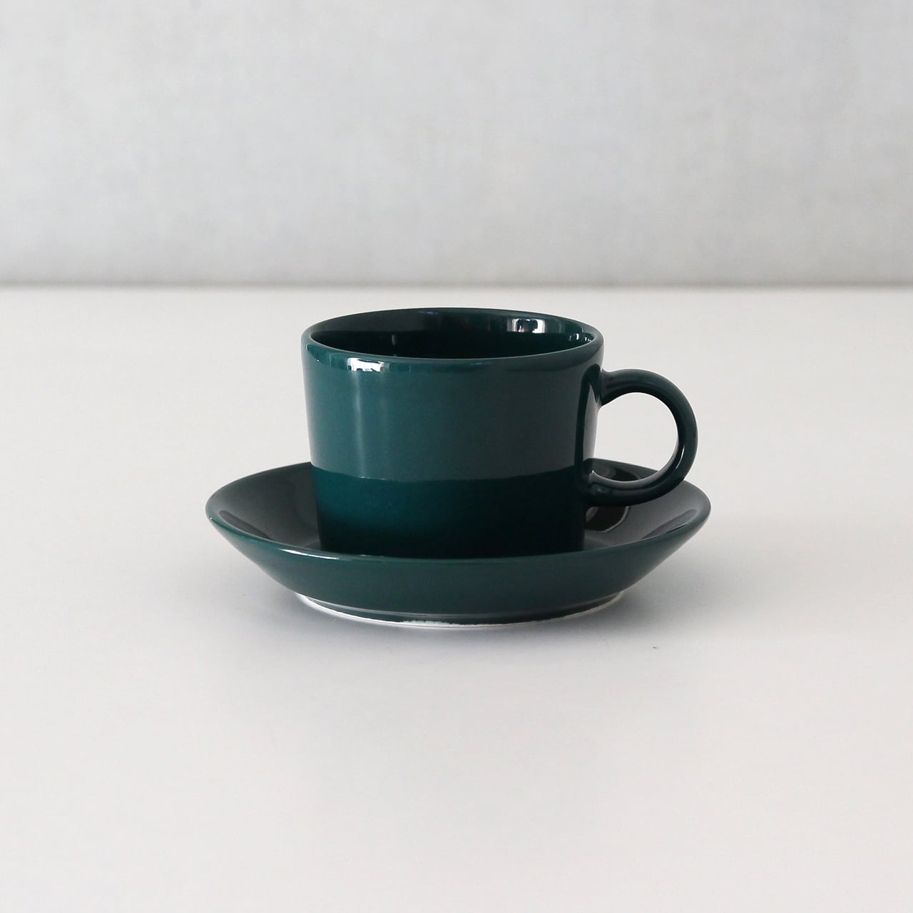 ティーマ コーヒーカップ＆ソーサー ダークグリーン（アラビア／ARABIA