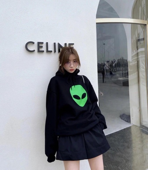 大きいサイズ レディース 秋　冬 パーカー　トップス　新品 長袖　春