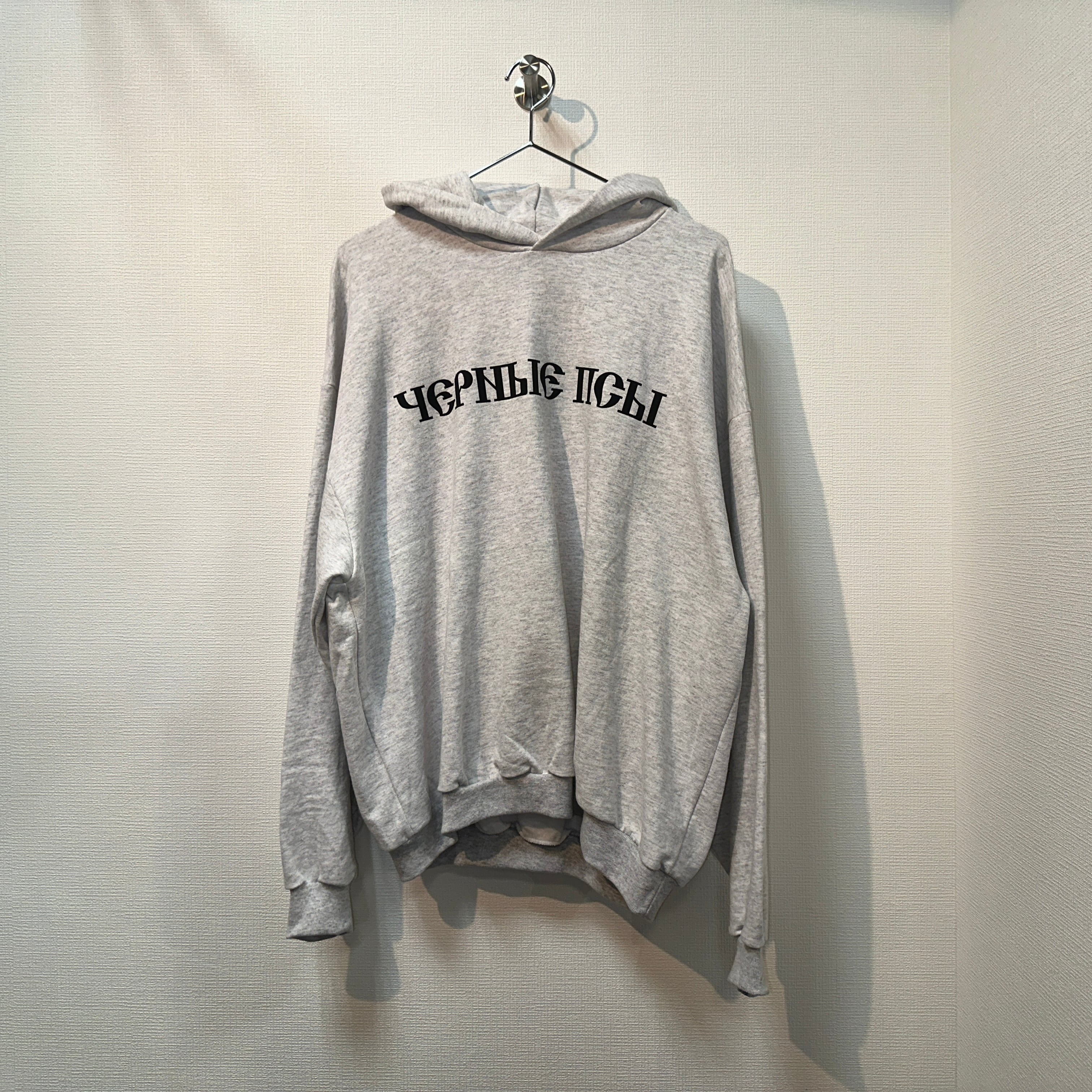 YZY イージー　goshaジャケットパーカー　カニエウェスト YEEZY GAP」からフーディーが登場 カニエ・ウェストが新曲の