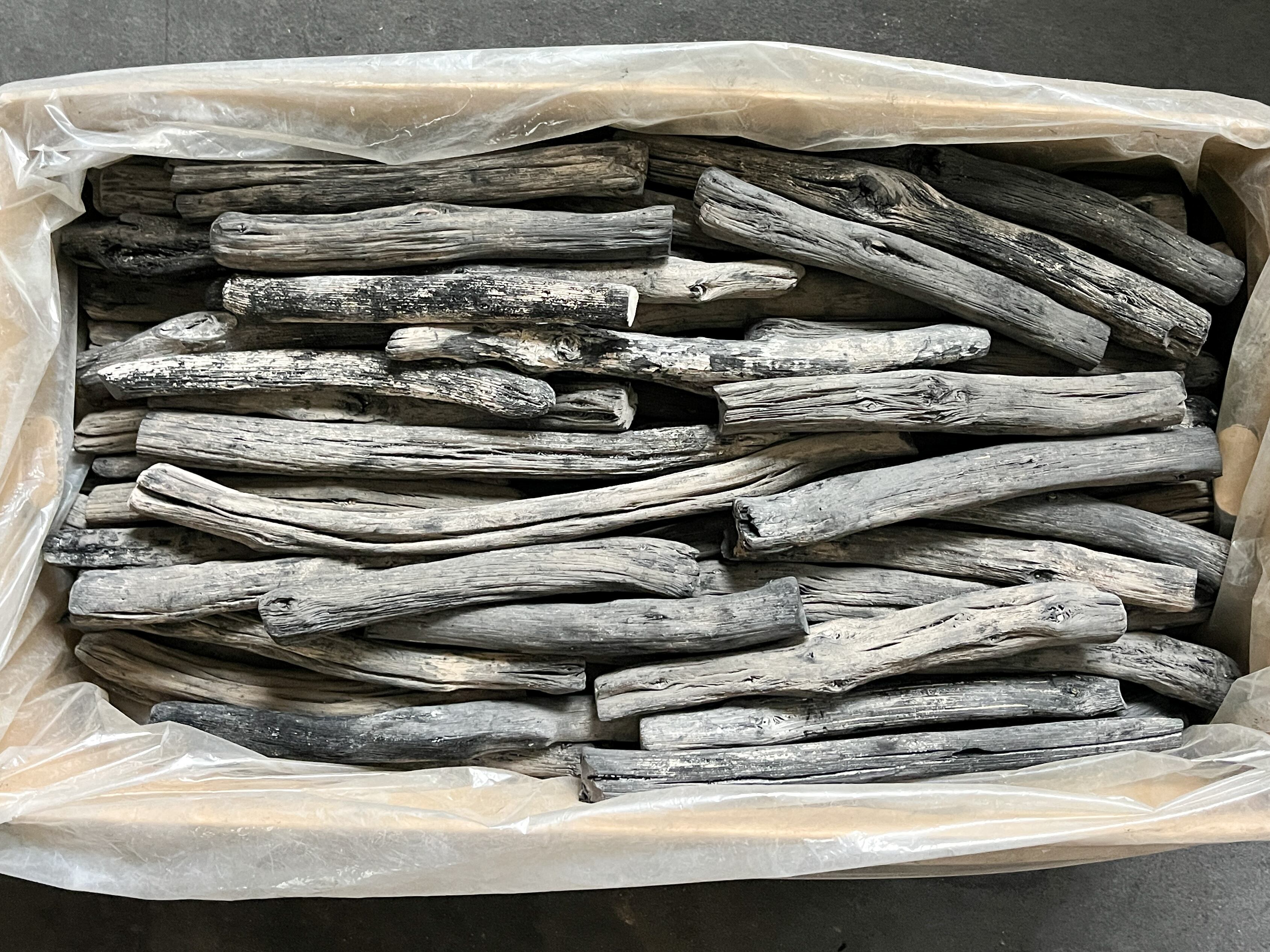 紀州備長炭 馬目細丸 15kg | サウススカイ公式オンラインストア｜紀州