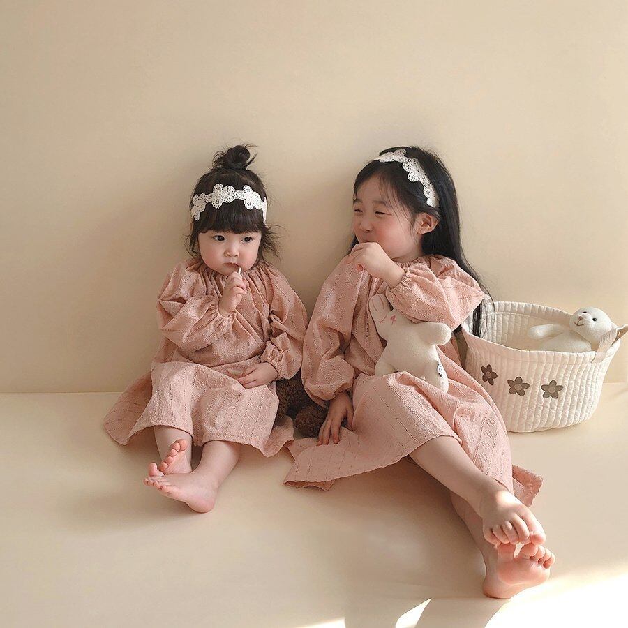 【即納】エンボス刺繍ワンピース｜海外子供服｜韓国子供服