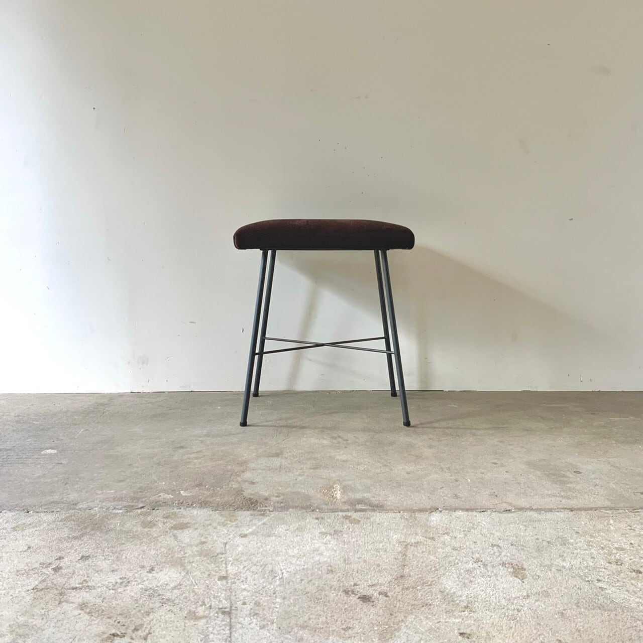 STスツール/br / クッション [角]　古家具　0739