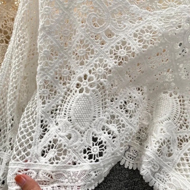 レースベルスリーブトップス