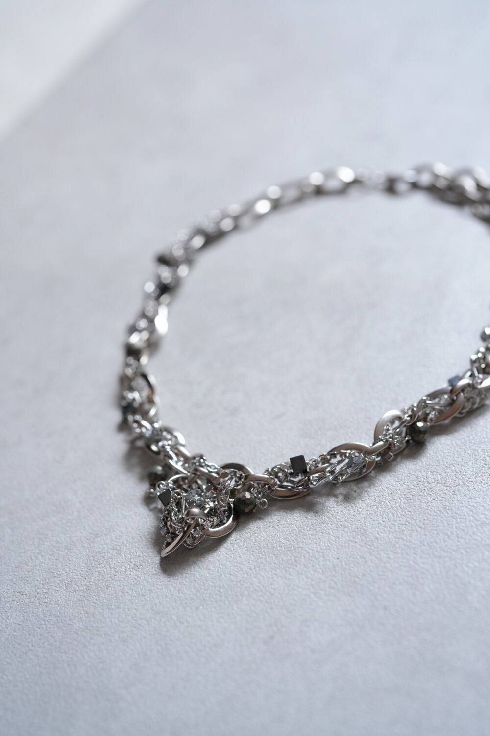 la luce e l’ombra necklace