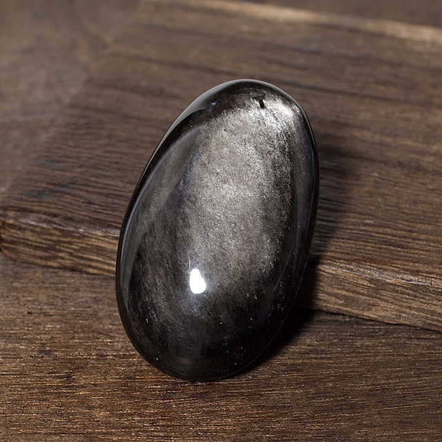 【一点物】シルバーオブシディアンの握り石No.7