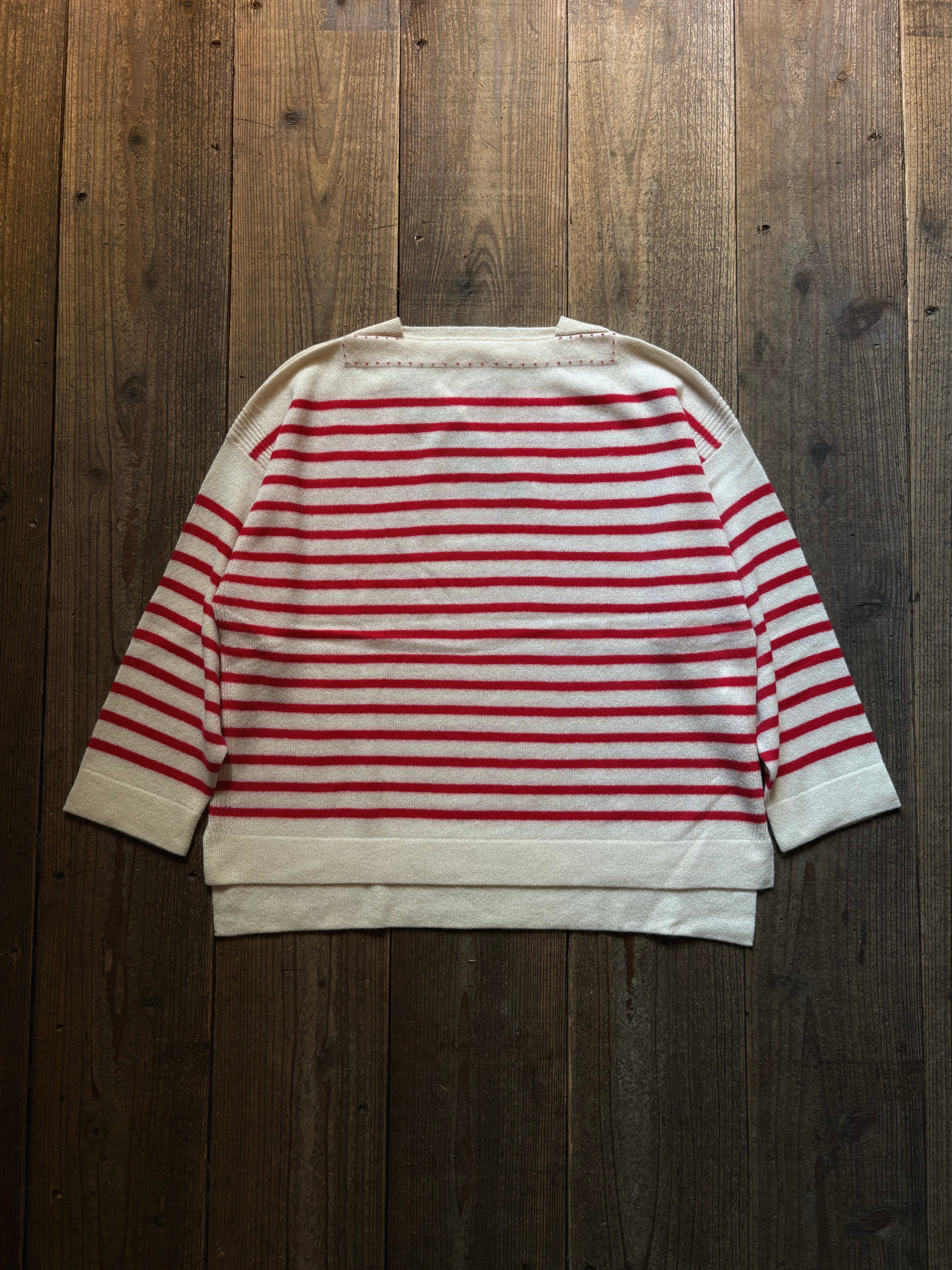 TOWAVASE Basque pullover boat neck ivory × red | TALE COCOON