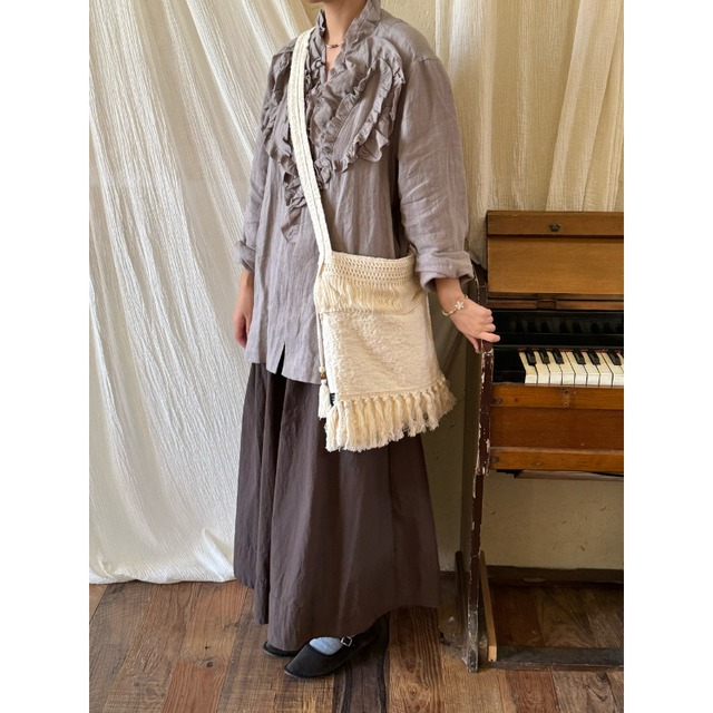 POTIタッセル付きベージュ布バッグ