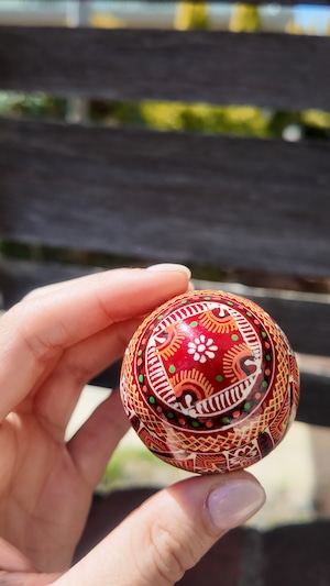 装飾用木製プィサンカ（イースターエッグ）with stand　コロミヤモデル