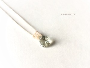 プラシオライト macramé necklace