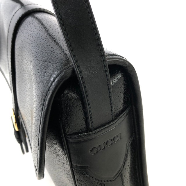 GUCCI グッチ　フロントベルト　レザー　クロスボディ　ショルダーバッグ　ブラック　vintage　ヴィンテージ　オールドグッチ　dh3urc