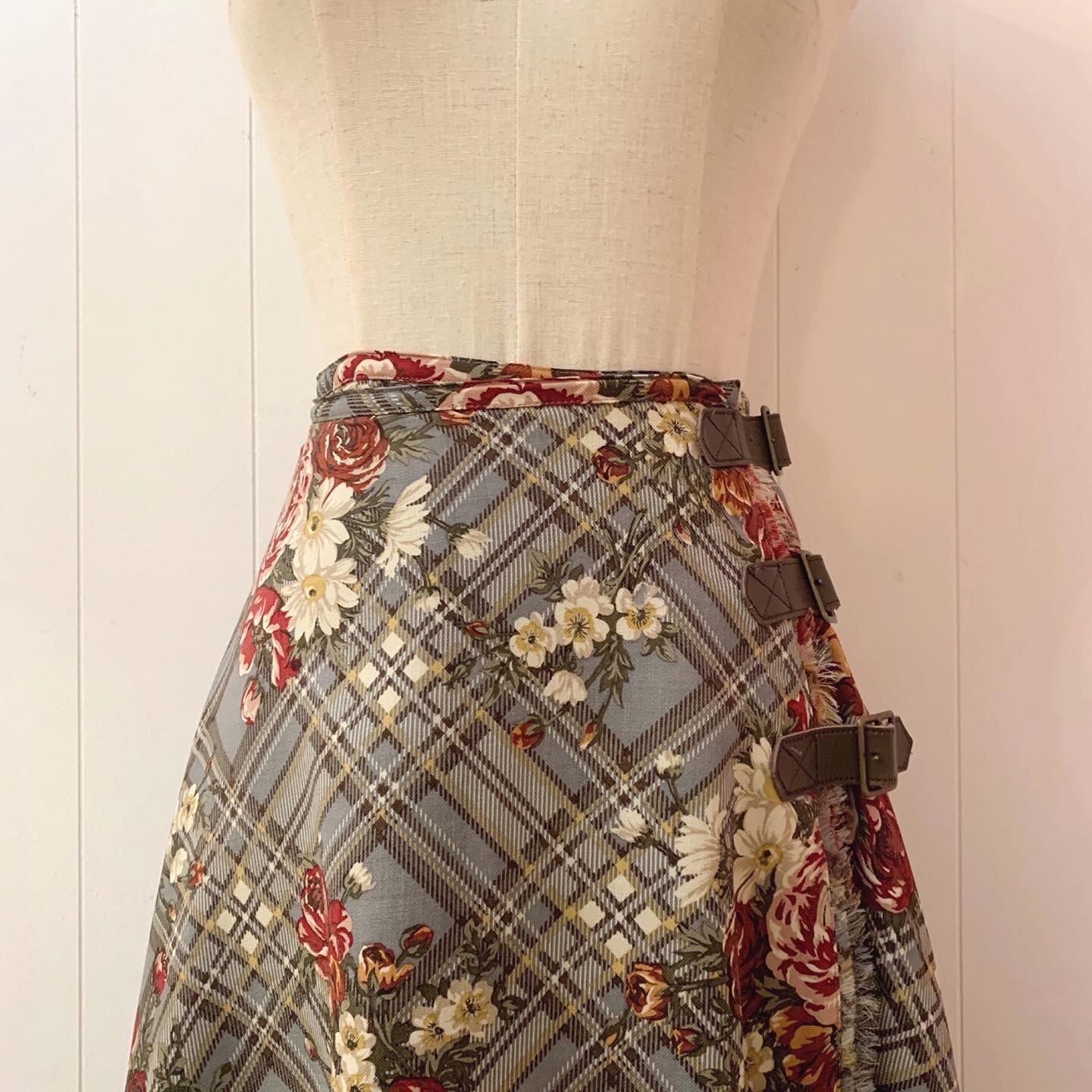 INGEBORG / rose check wrap skirt