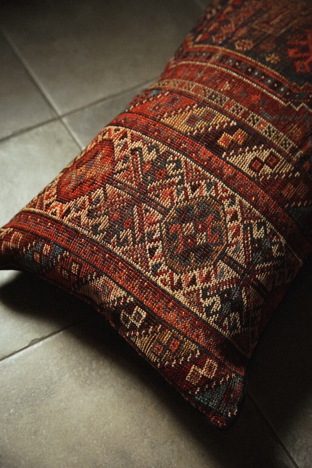 569-12 Antique Khamse cushion cover | 手織りのヴィンテージラグ専門