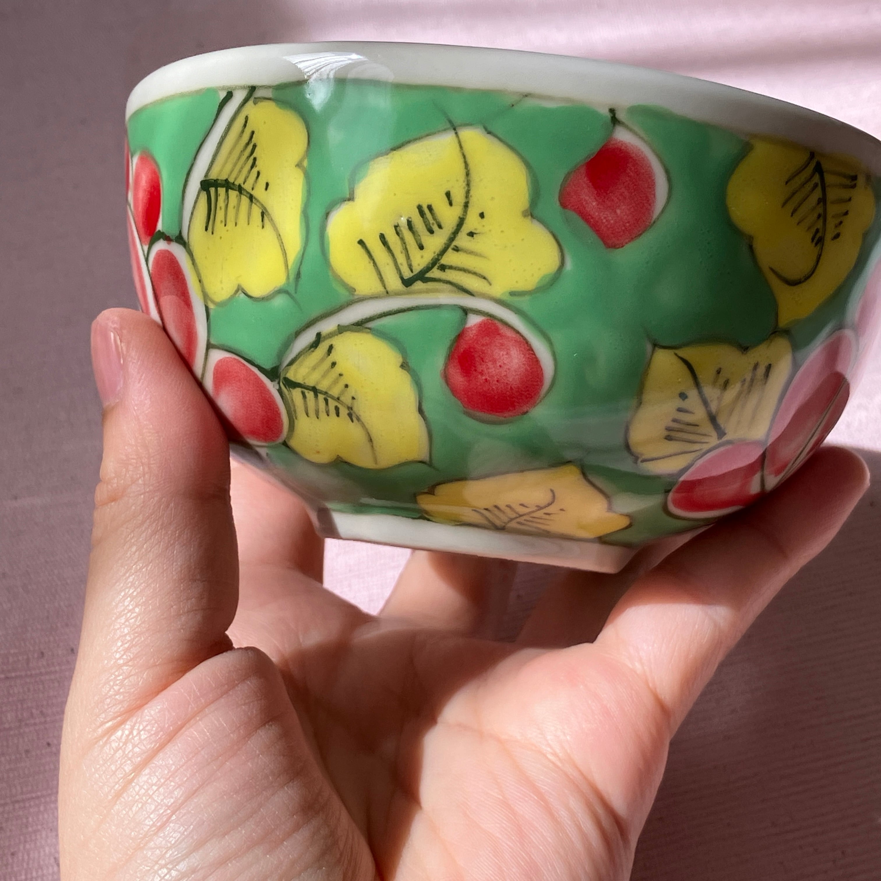 バッチャン焼き みどり色のカラフルな蓮 お椀 どんぶり 丼 ベトナム