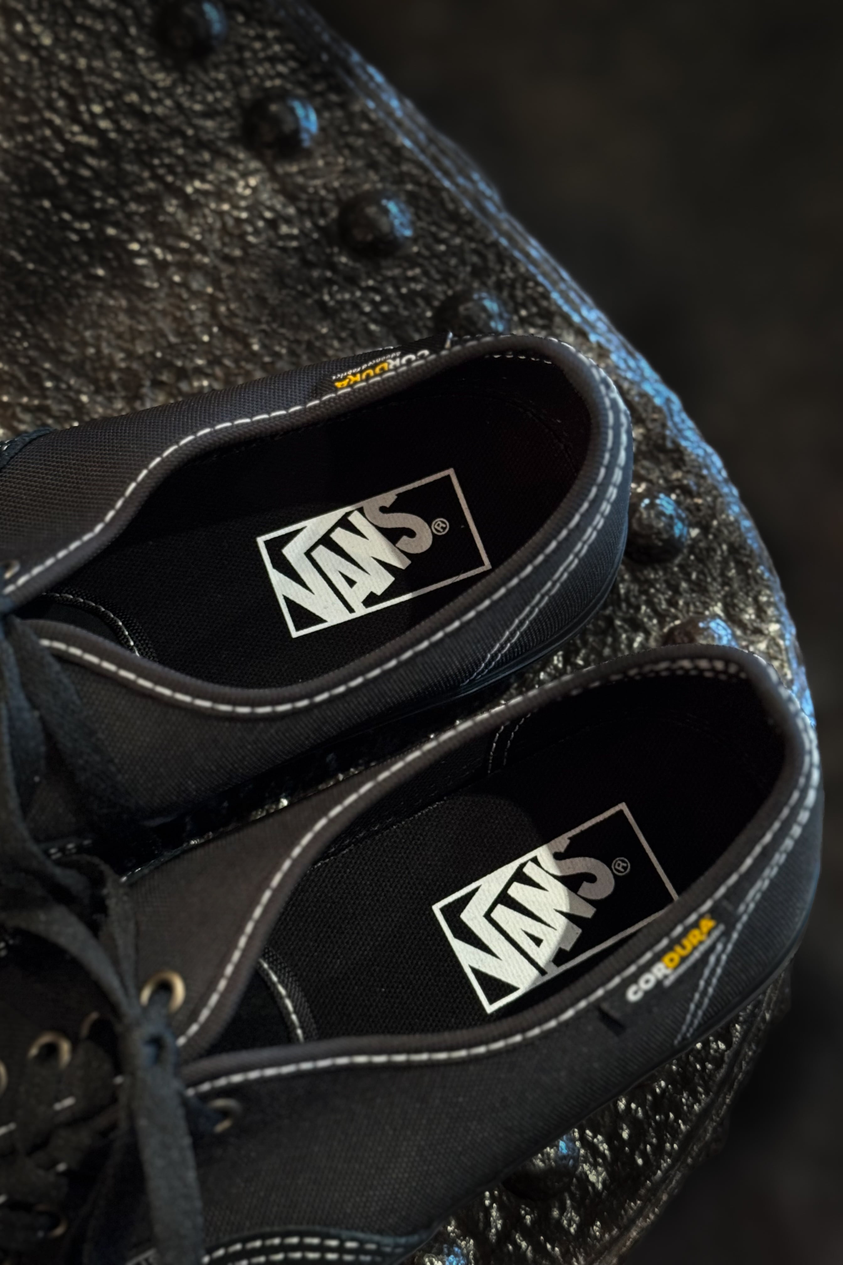 VANS/ヴァンズ Authentic Suede Cordura Black | MAMBO