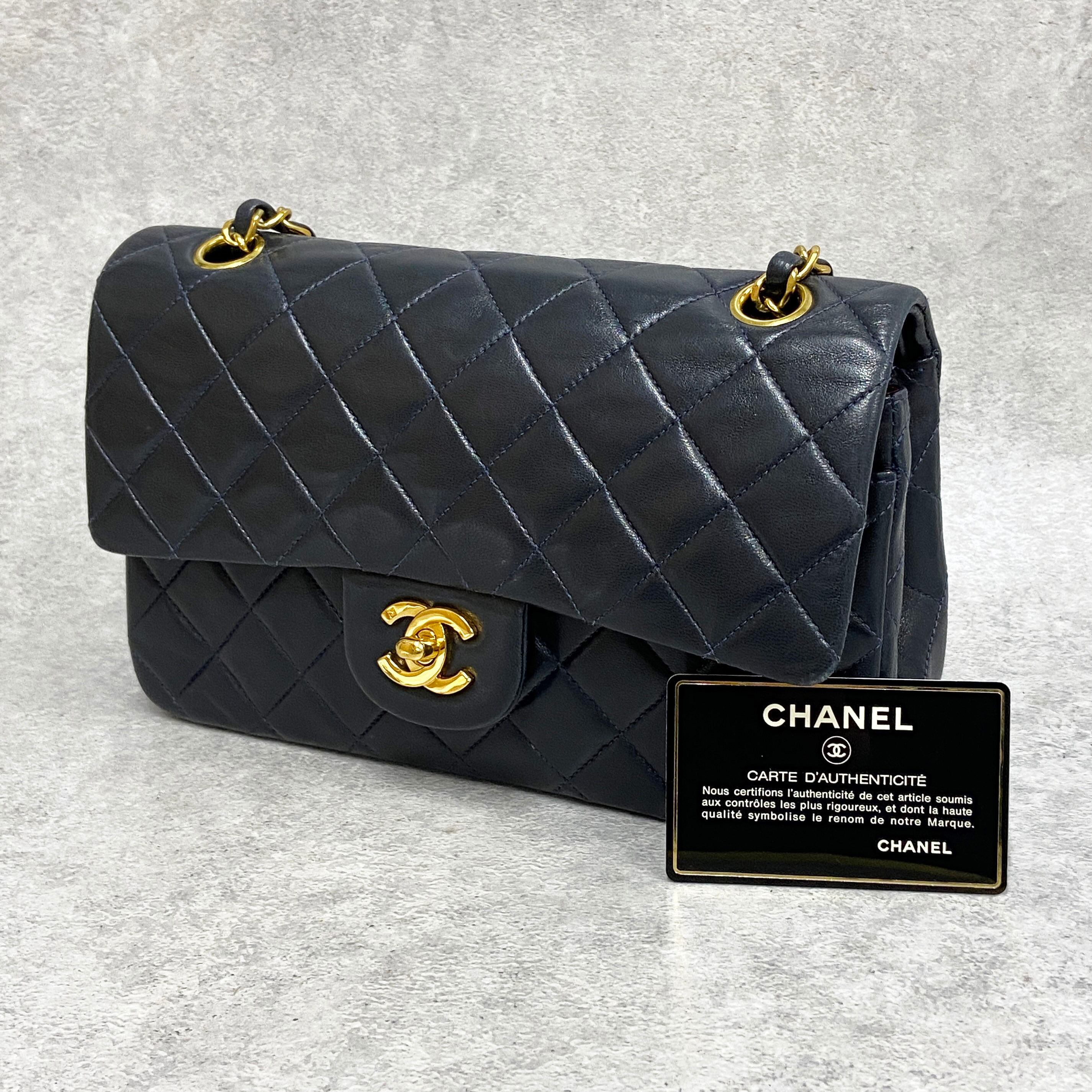 CHANEL シャネル マトラッセ ダブルフラップ チェーンショルダーバッグ