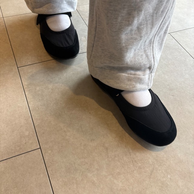 お客様専用ページ：カウレザー切替メリージェーンスニーカー ブラック/24.0cm